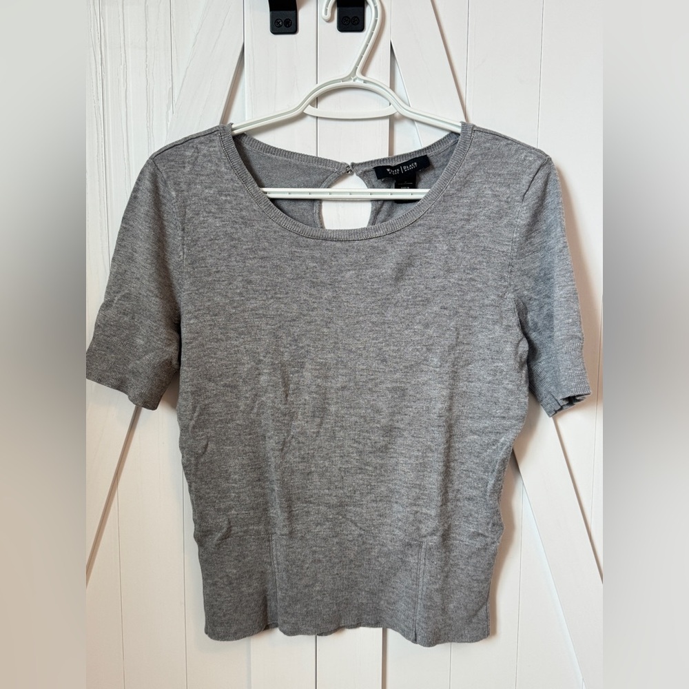 White House/Black market knitted t- shirt